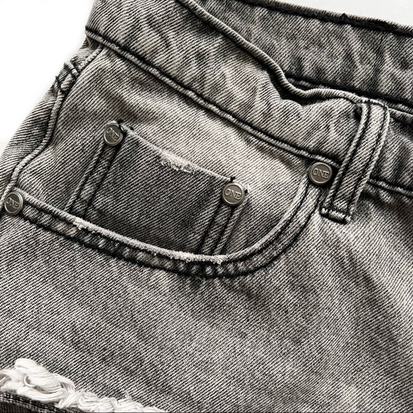 ONE X ONE TEASPOON Free People Button Fly Gray Star Distressed Raw Hem S… - Picture 15 of 16